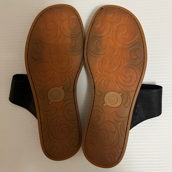 Never worn: Born Leather Slide Sandal - Picture 4 of 5